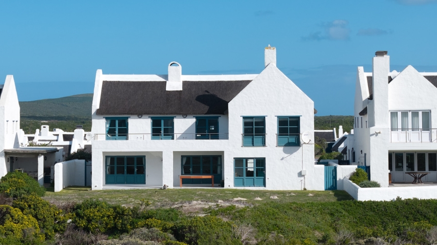 6 Bedroom Property for Sale in Struisbaai Western Cape